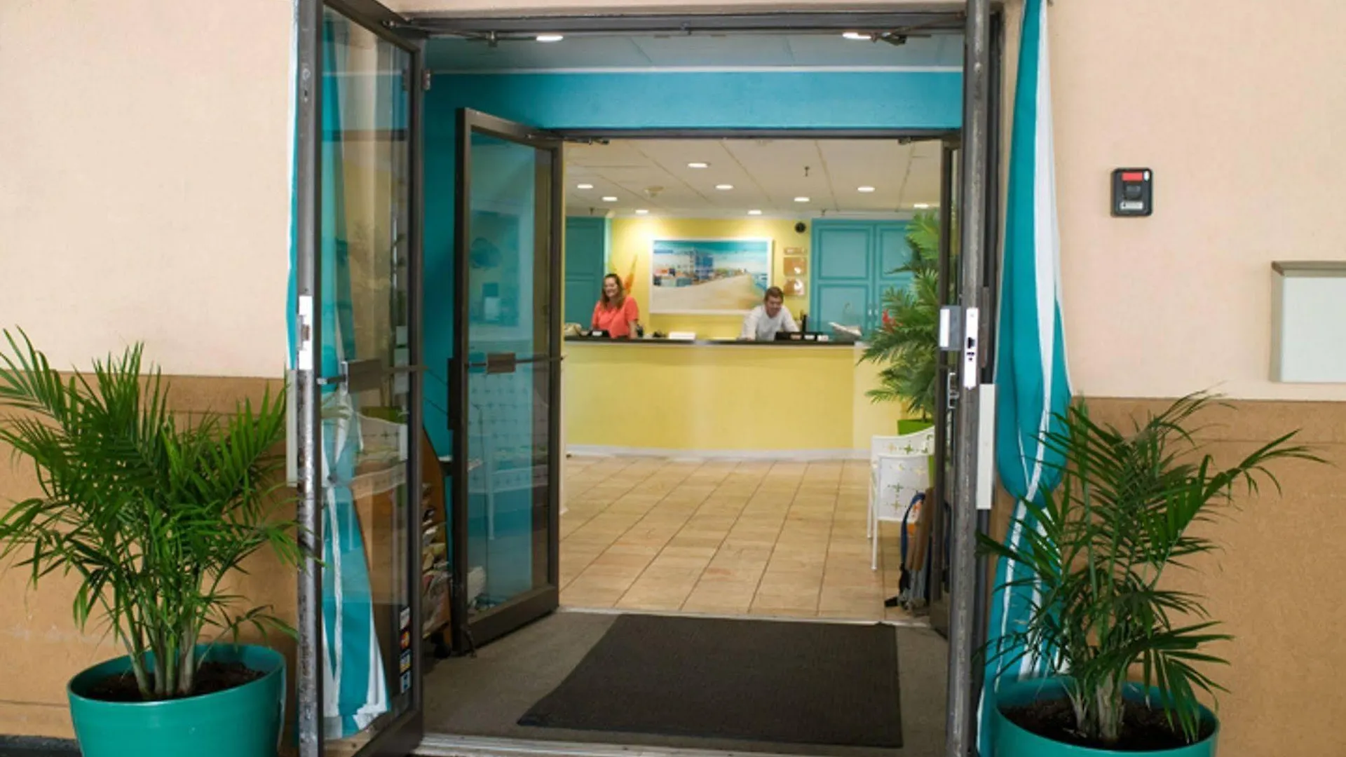 Cayman Suites Hotel Ocean City