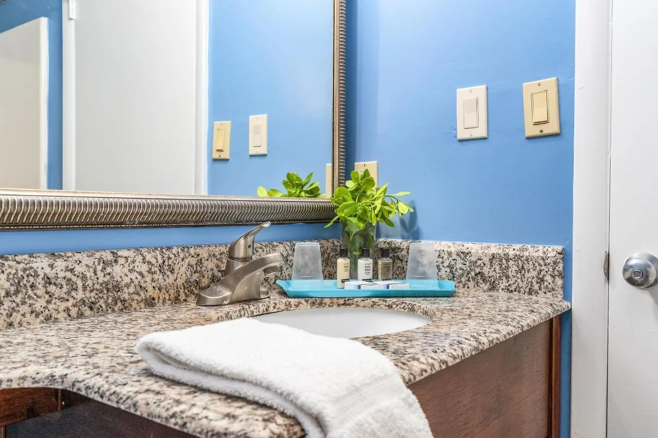 Cayman Suites Hotel Ocean City