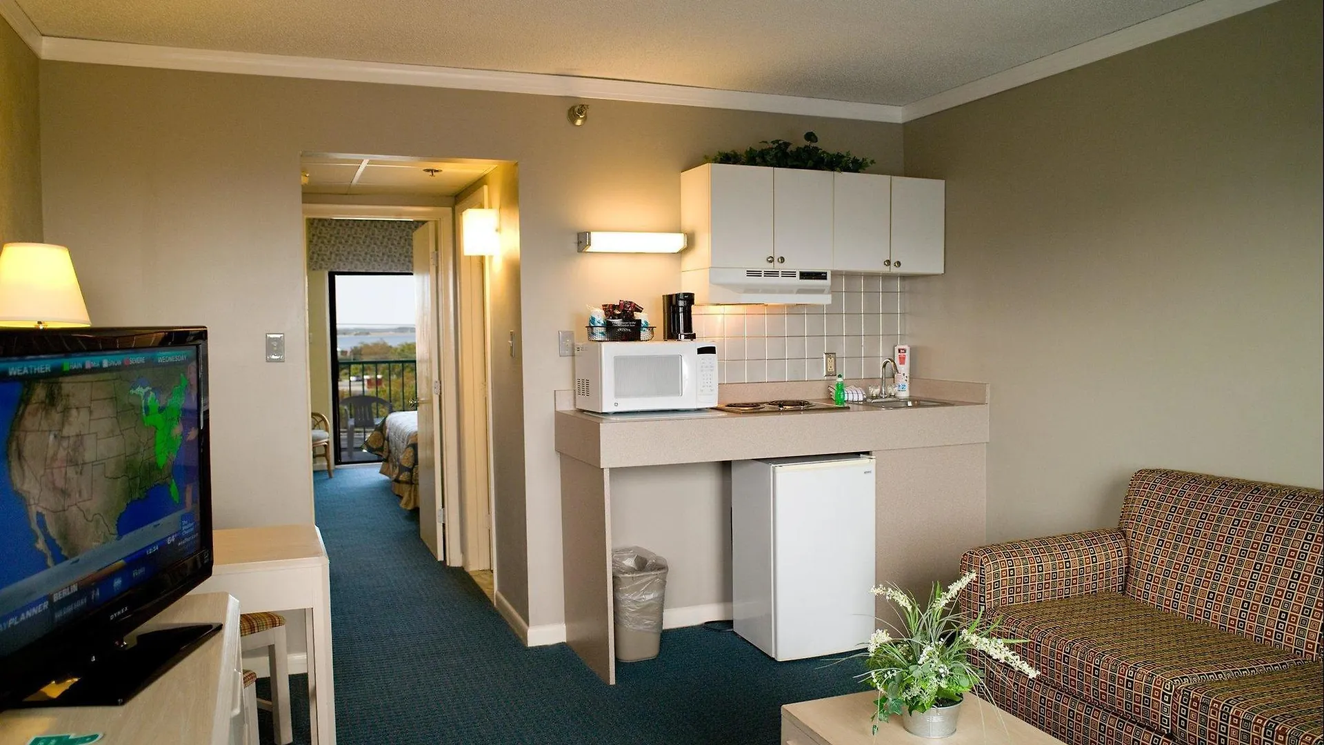 Cayman Suites Hotel Ocean City 3*,